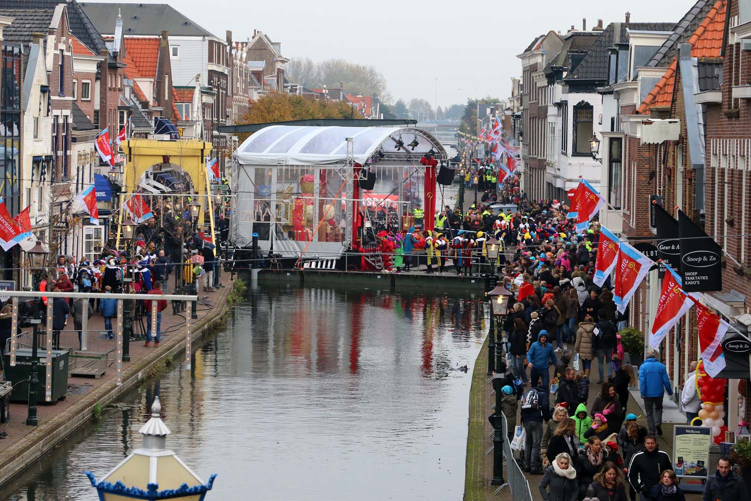 Sinterklaas intocht in Maassluis, en in Nederland - 12 november 2016